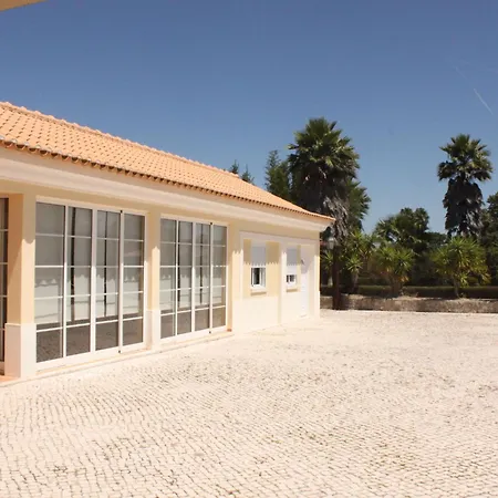 Quinta Dahlia By Interhome *
